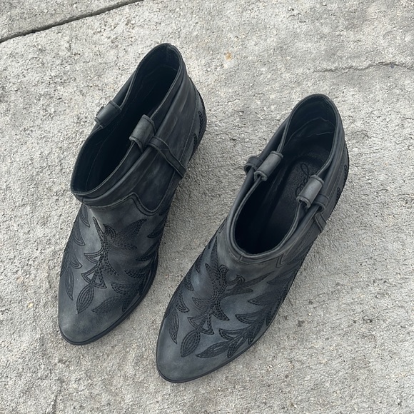 Joie Ajax Black Leather Embroidered booties size womens 38 - Picture 2 of 8